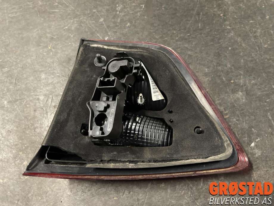 Baklykt venstre indre til Ford C-Max 2010-2015 (Type II, Fase 1)  (1767544|)