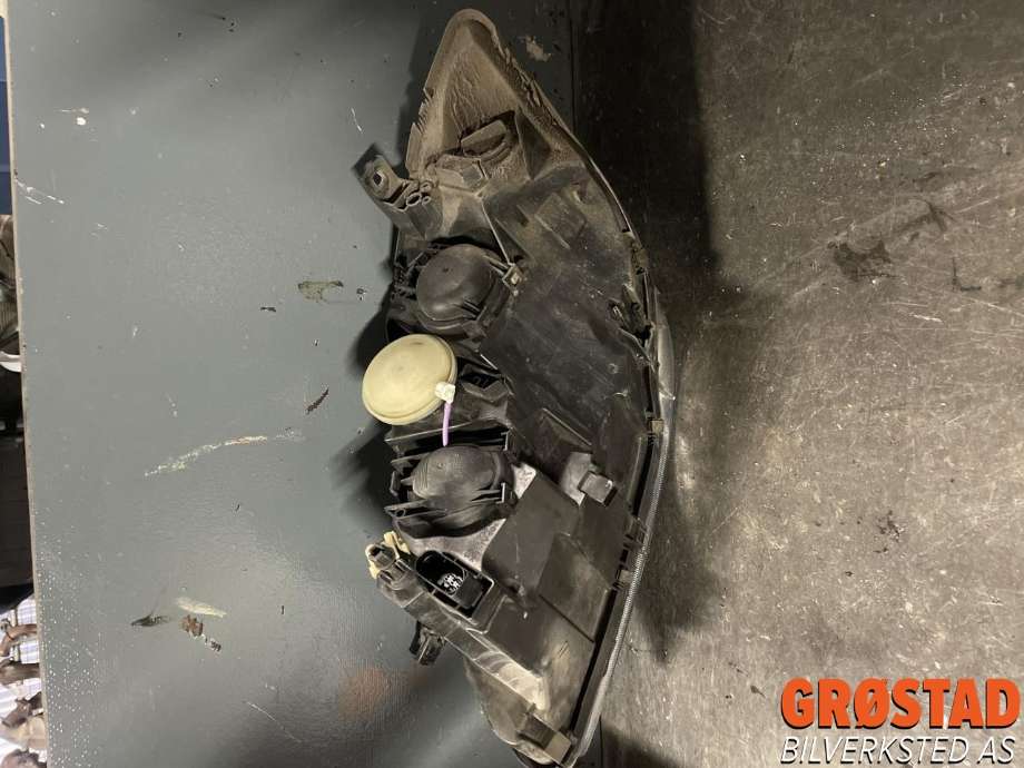 Frontlykt høyre halogen til Mercedes A-Klasse 2005-2012 (W169) (W169) (A 169 820 58 61|)