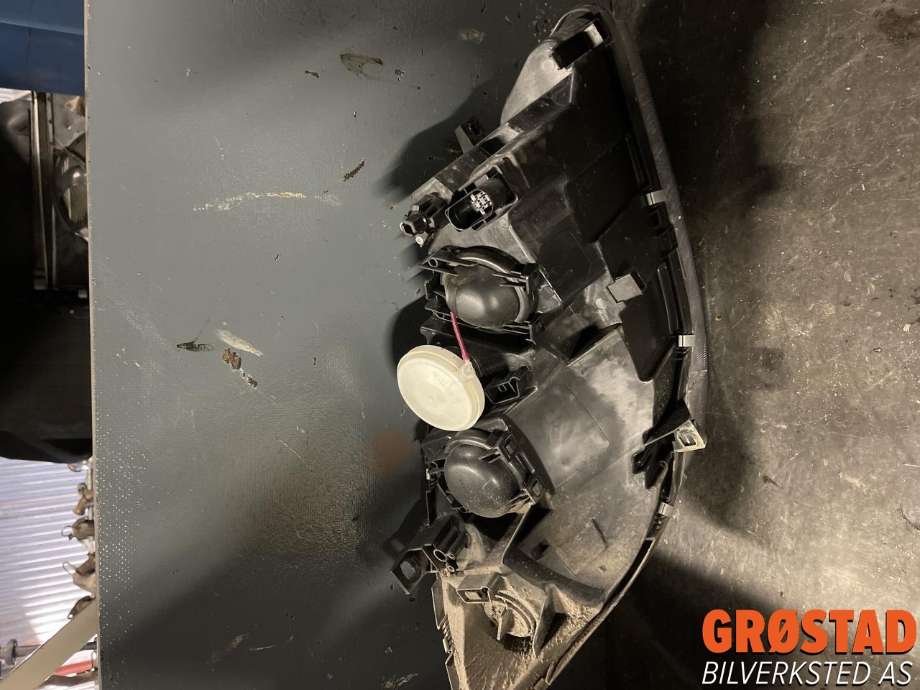 Frontlykt venstre halogen til Mercedes A-Klasse 2005-2012 (W169) (W169) (B59942|)