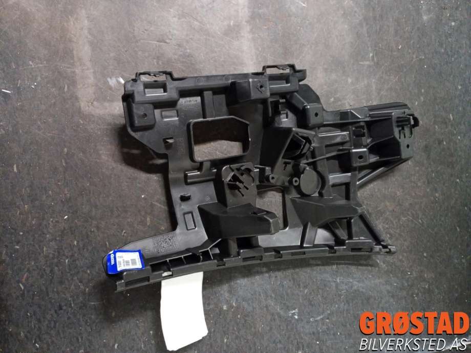 Diverse deler til Volvo V40 2012-2019  (31425001|)