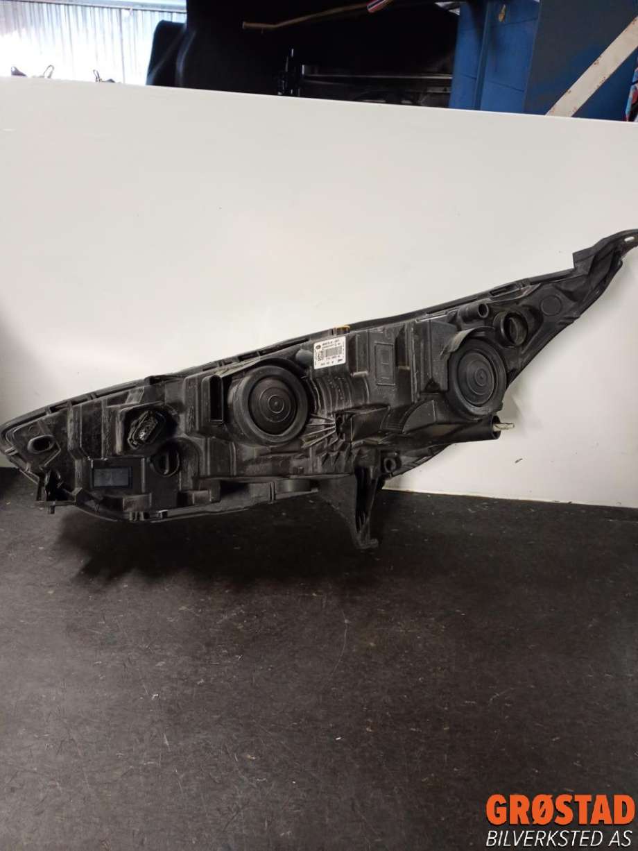 Frontlykt høyre halogen til Ford Transit Connect 2018-->> Type II, Fase 2  (2646596|)