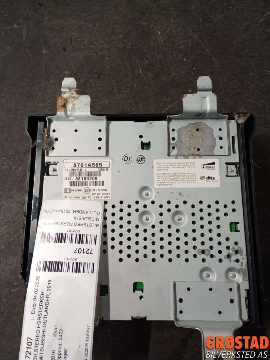Bilstereo forsterker til Mitsubishi Outlander 2015-->> (Type III, Fase 2)  (8701A565|)