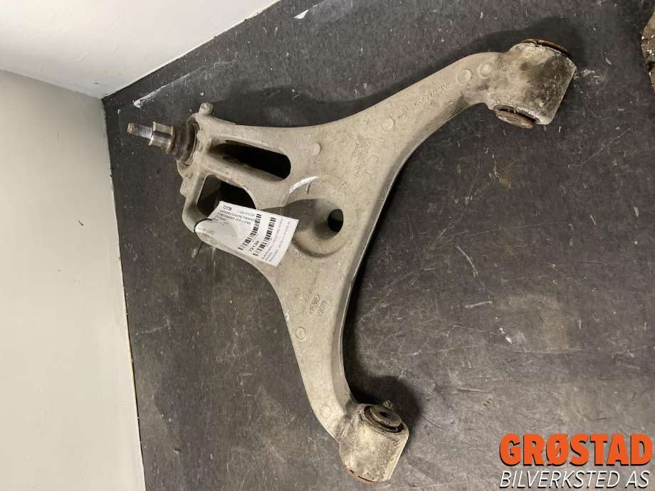 Bærebru venstre foran nedre til Ford Ranger / Ranger Raptor, 2015-2022 (2305756)