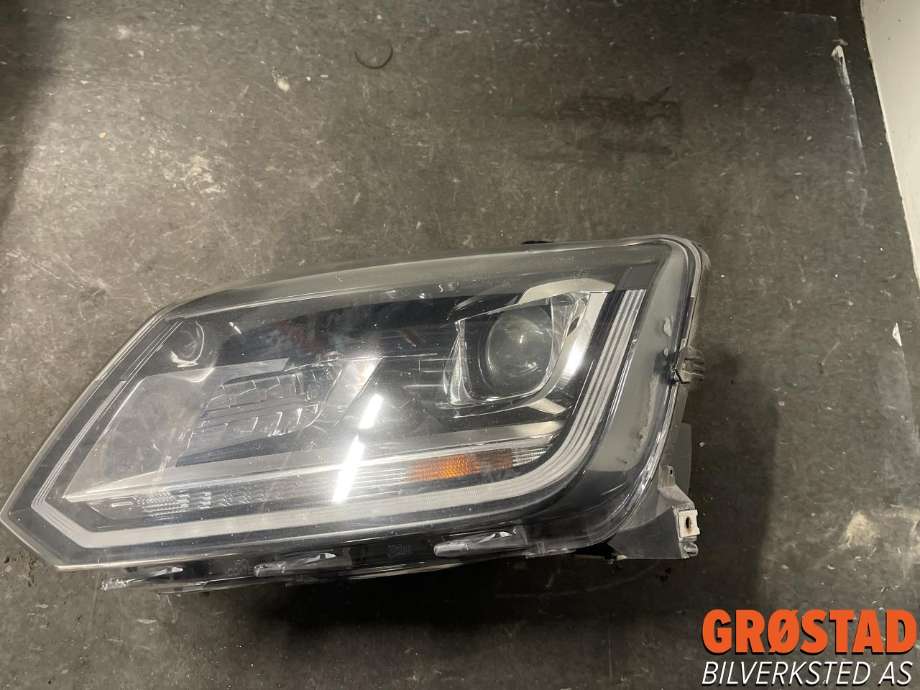 Frontlykt venstre xenon til VW Amarok, 2010-2016 (Type I, Fase 1)  (2H1 941 017 A)