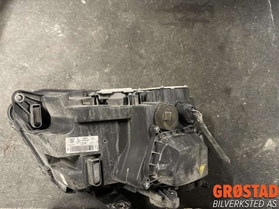 Frontlykt venstre xenon til VW Amarok 2010-2016 (Type I, Fase 1)  (2H1 941 017 A|)