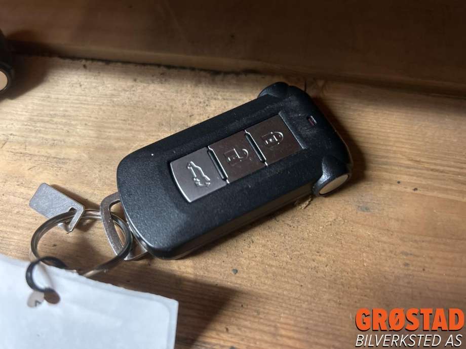 Nøkkel til Mitsubishi Outlander, 2015-->> (Type III, Fase 2)  (8637B127)