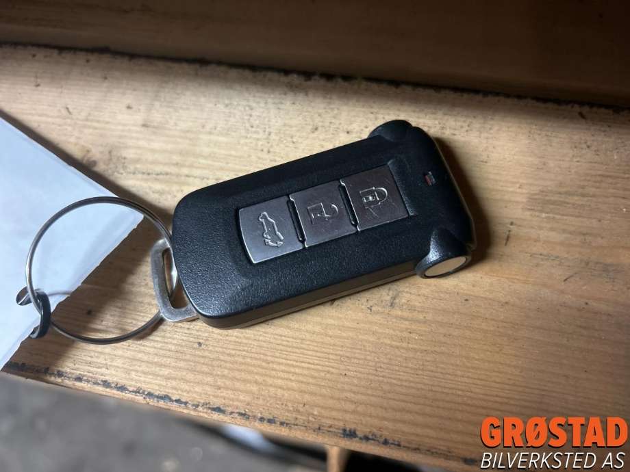Nøkkel til Mitsubishi Outlander, 2015-->> (Type III, Fase 2)  (8637B127)