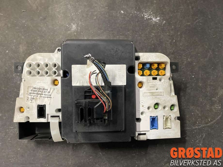Instrumentpanel til Mercedes Sprinter 1995-2006 (903) (903) (A 000 542 27 01|)