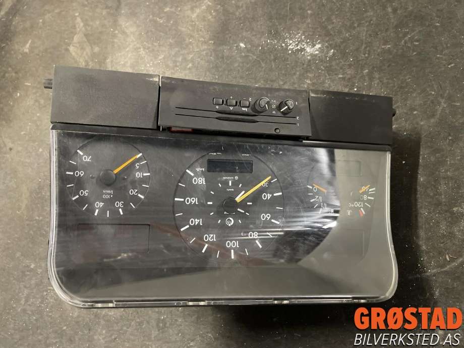 Instrumentpanel til Mercedes Sprinter 1995-2006 (903) (903) (A 000 542 27 01|)