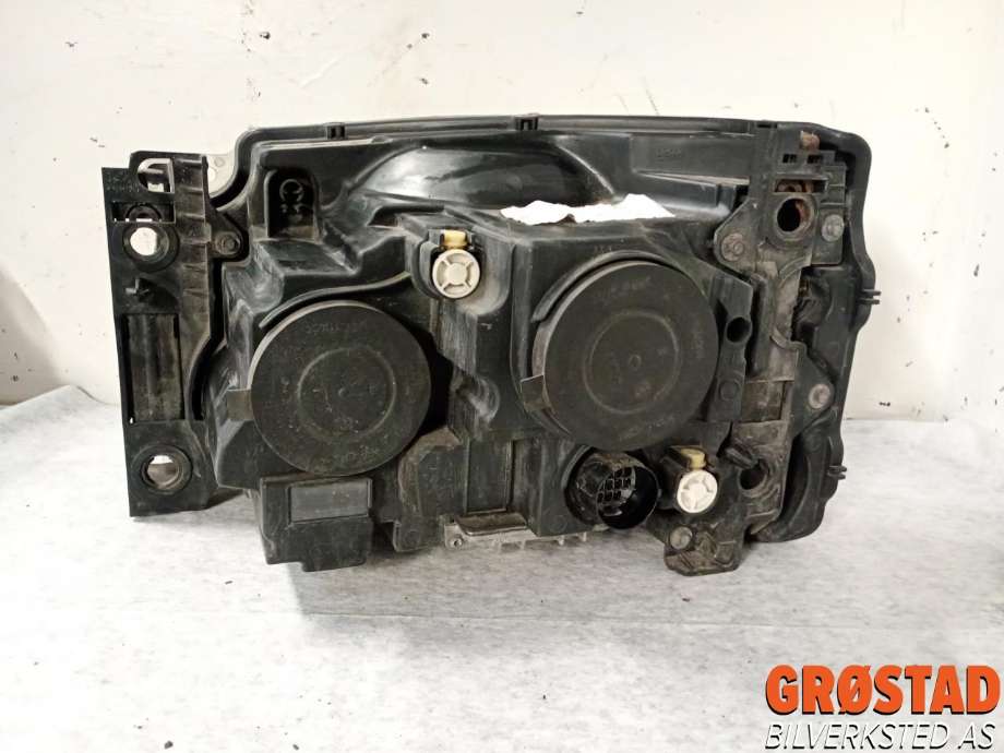 Frontlykt venstre xenon til Land Rover Discovery 2009-2017 (Type IV)  (LR023544|)