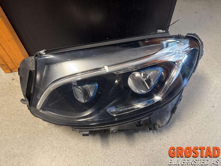 Frontlykt venstre full-LED til Mercedes GLC, 2015-2022 (X253) (X253) (A 253 906 45 01)