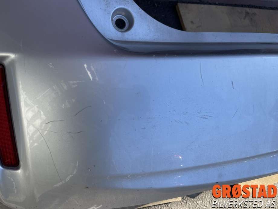 Støtfanger bak til Toyota Prius +7 2012-2020 (Type III) (stasjonsvogn) (stasjonsvogn) (5215947909|)