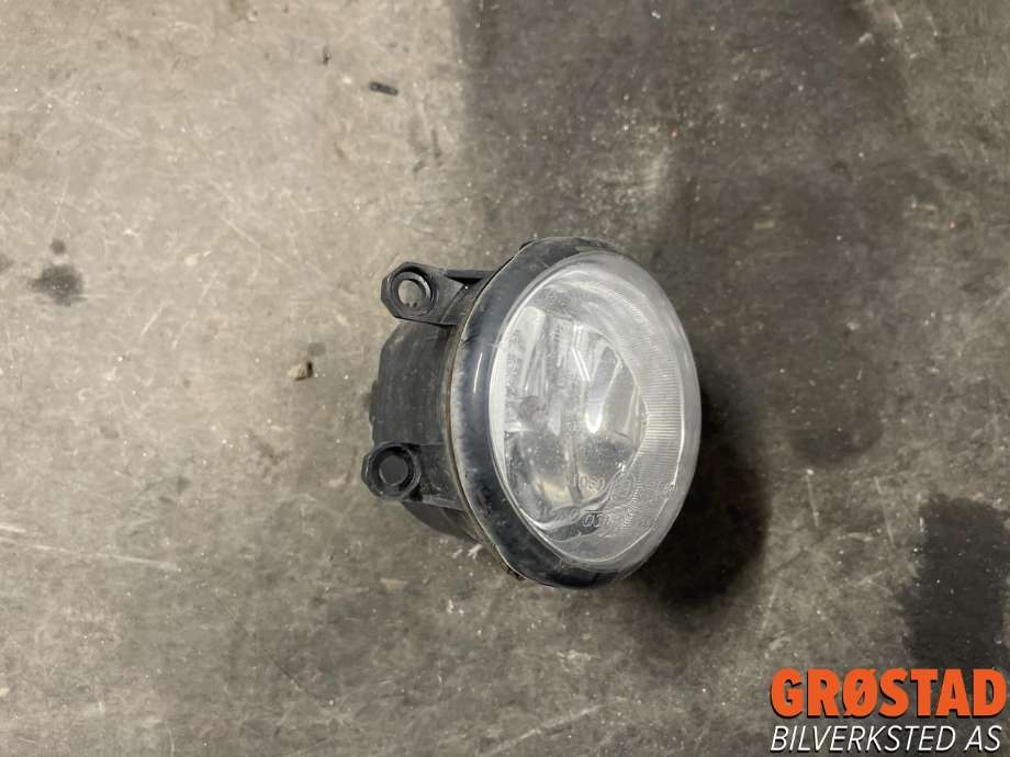 Tåkelykt høyre foran til Toyota Prius +7 2012-2020 (Type III) (stasjonsvogn) (stasjonsvogn) (812100W050|8121144030|)