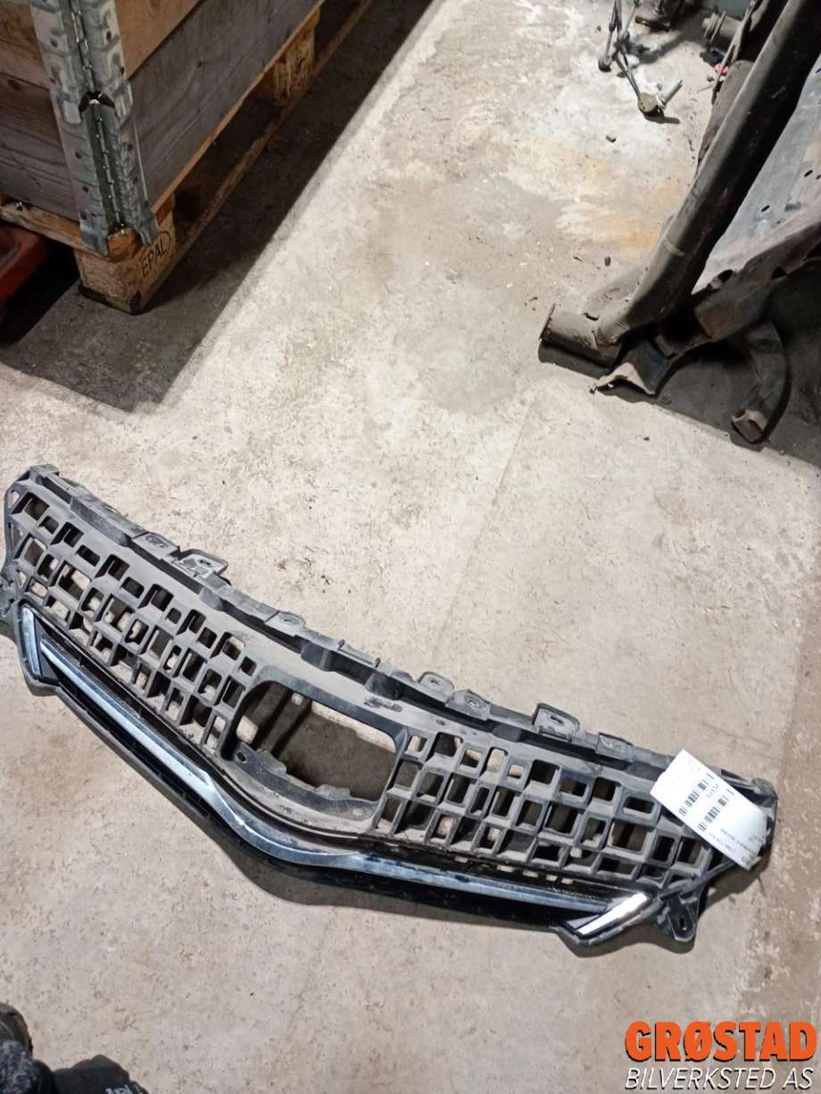 Grill til Toyota Prius +7, 2012-2020 (Type III) (stasjonsvogn) (stasjonsvogn) (5310147010)