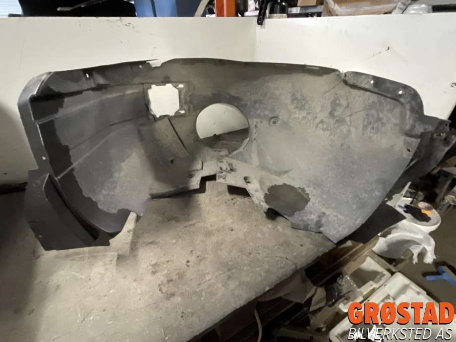 Skjerm locari venstre foran til Mercedes Vito, 2014-->> (W447) (W447) 