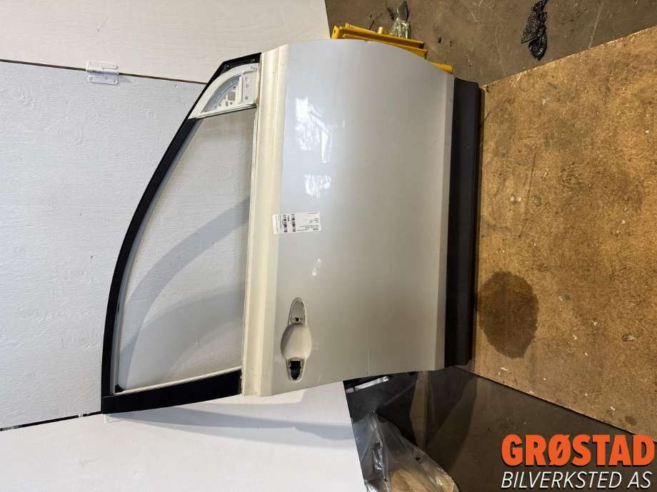 Dør høyre foran til Toyota RAV4, 2013-2015 (Type IV, Fase 1) (6700142150)