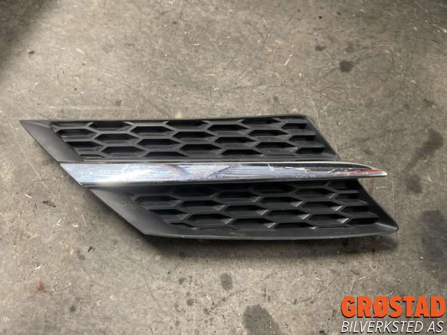 Grill høyre til Toyota RAV4, 2013-2015 (Type IV, Fase 1) (5310542010)