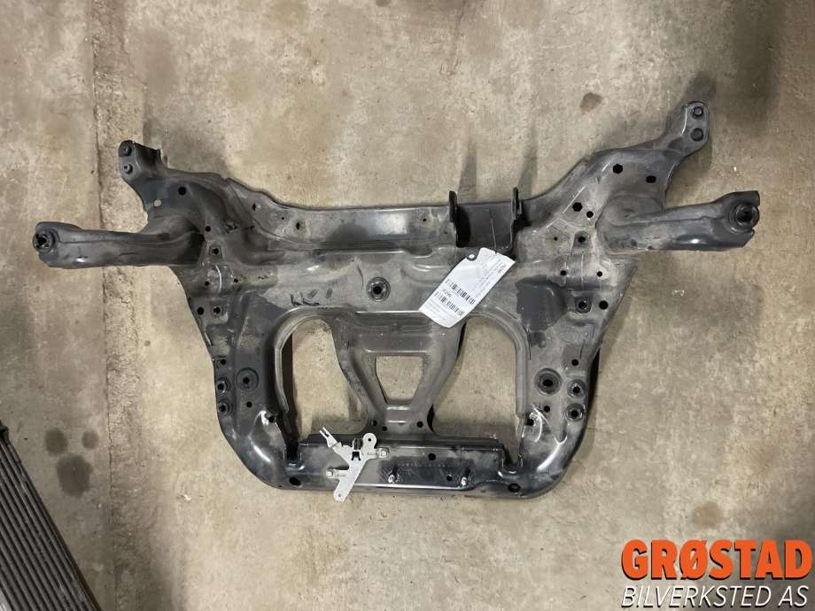 Travers foran hoved til Mercedes CLA, 2019-->> (C118) (C118) 
