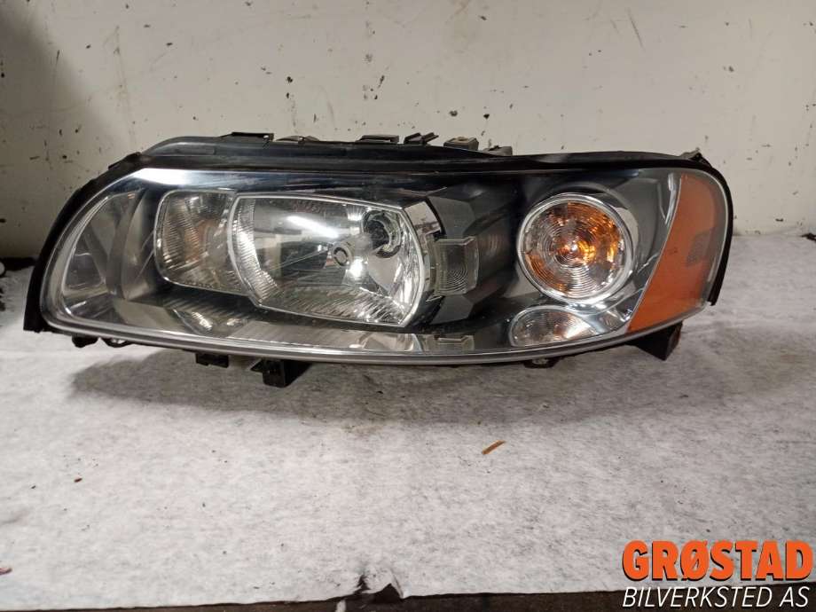 Frontlykt venstre xenon til Volvo V70 2005-2007 (Type II, Fase 2) (30698846|)