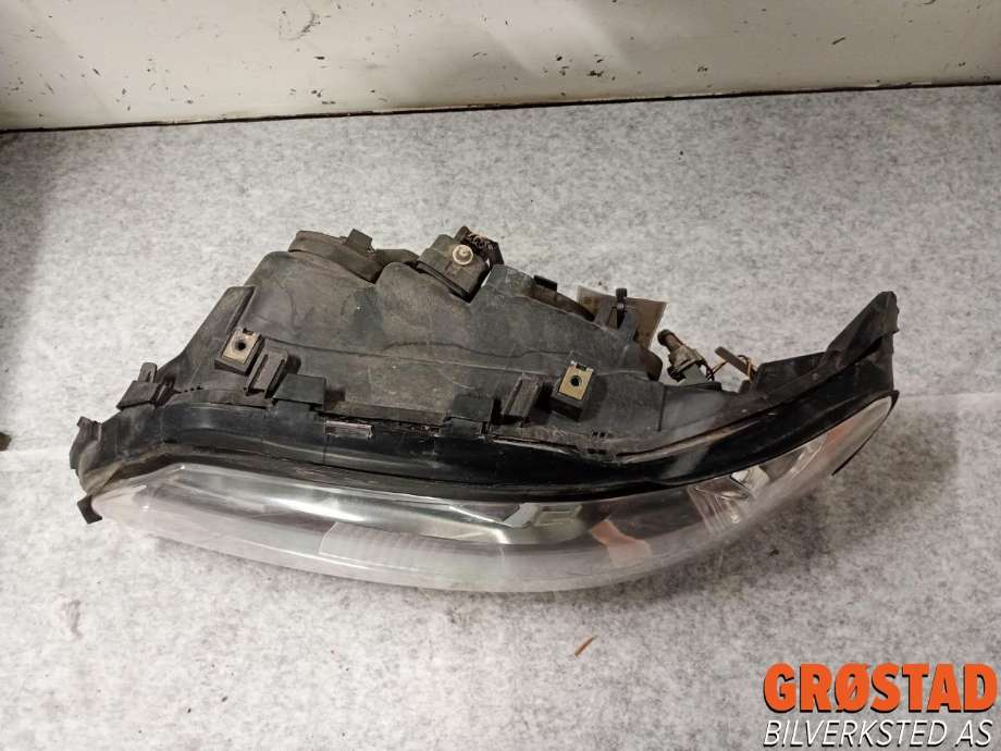 Frontlykt venstre xenon til Volvo V70 2005-2007 (Type II, Fase 2) (30698846|)