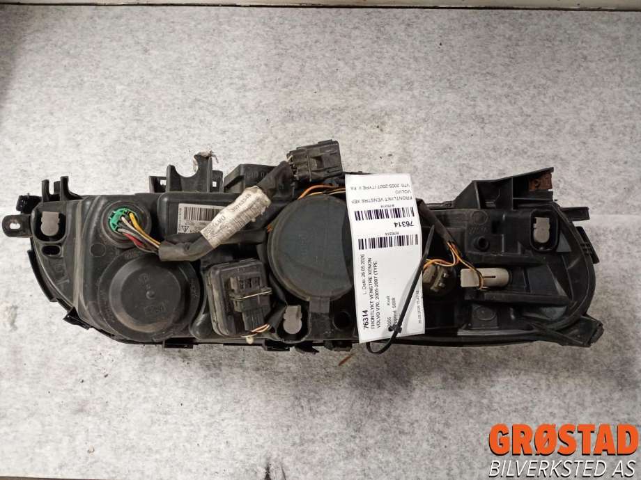 Frontlykt venstre xenon til Volvo V70 2005-2007 (Type II, Fase 2) (30698846|)