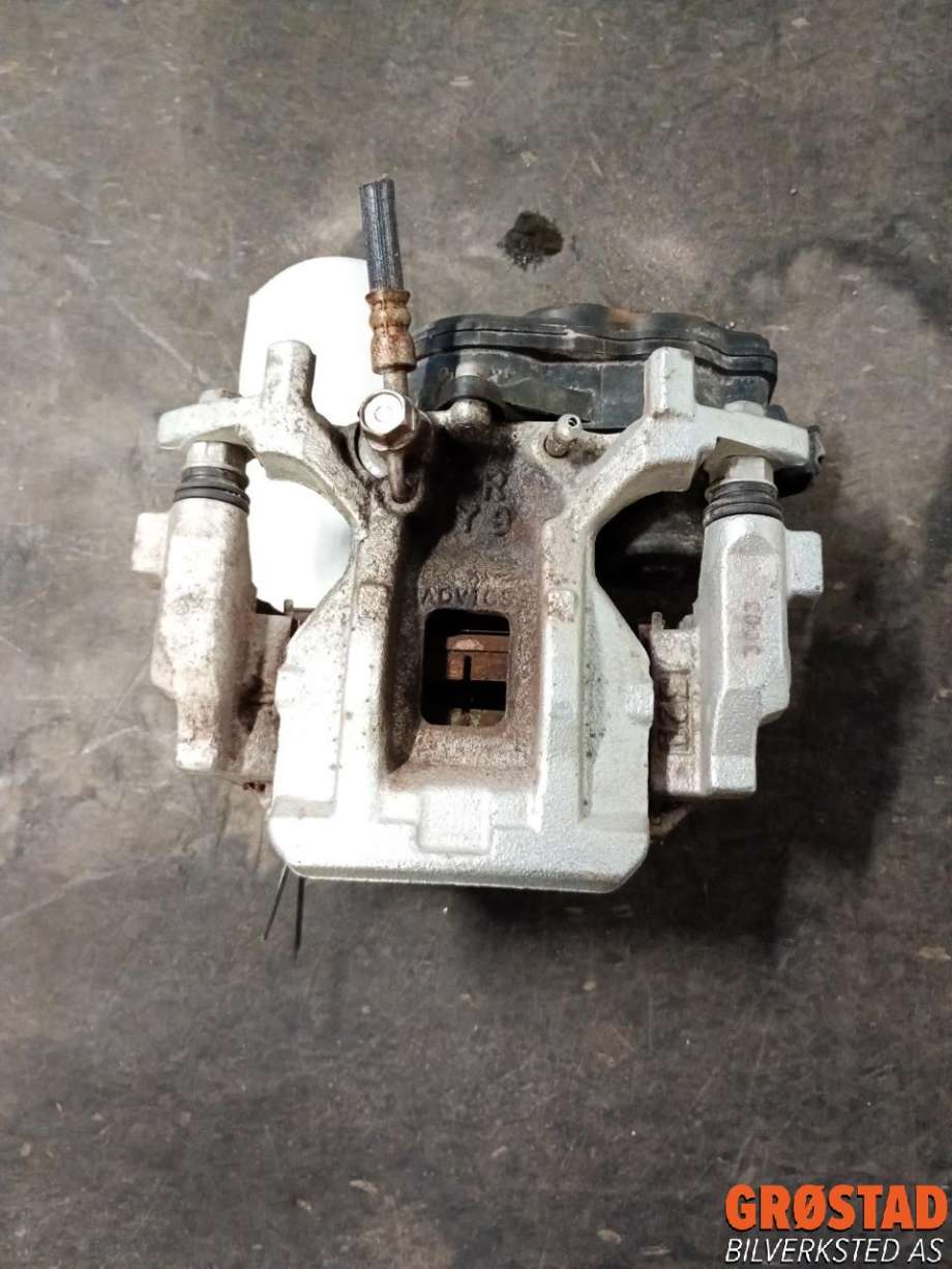 Bremsecaliper høyre bak, elektrisk til Toyota Yaris Cross (SUV) 2021-->>  (4783052260|)