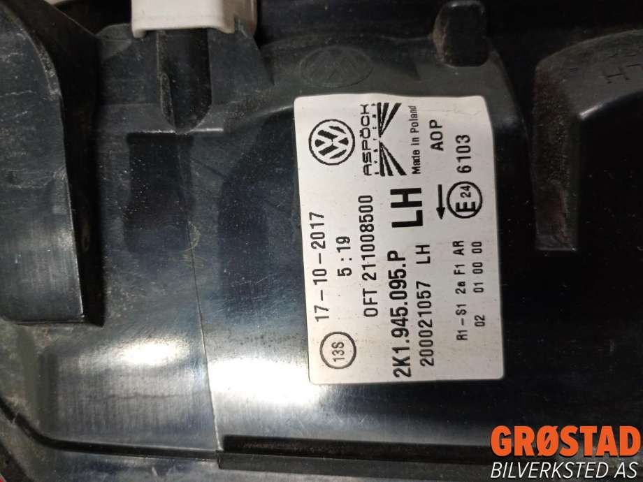 Baklykt venstre til VW Caddy 2015-2020 (Type III, Fase 3) (2K1 945 095 P|)