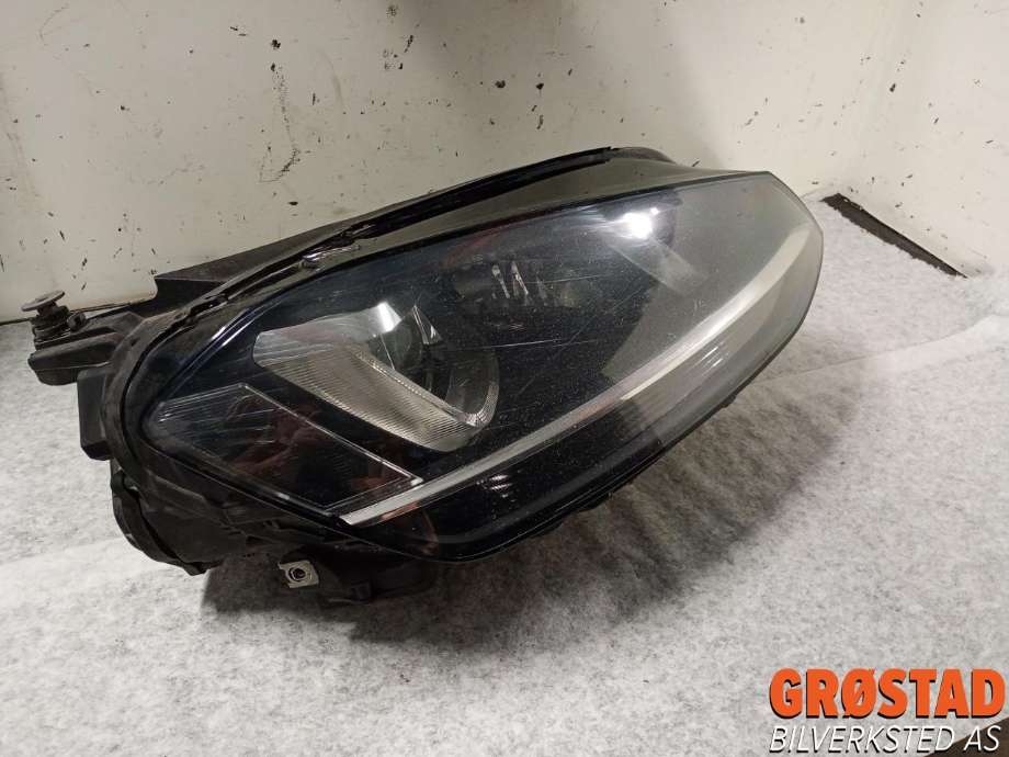 Frontlykt høyre xenon til VW Golf VII 2012-2017 (Fase 1)  (5G1 941 754|)