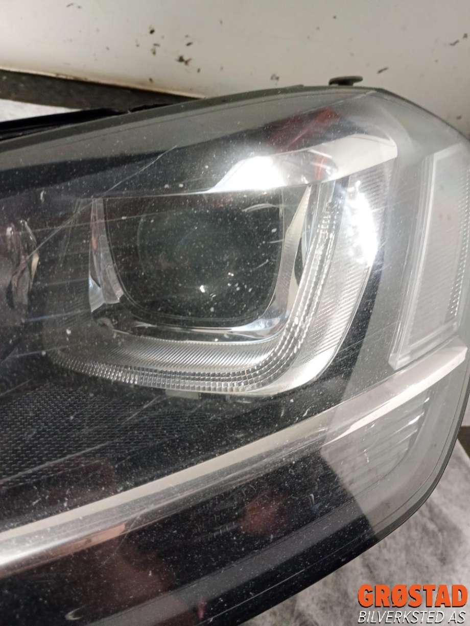Frontlykt venstre xenon til VW Golf VII 2012-2017 (Fase 1)  (5G1 941 753|)