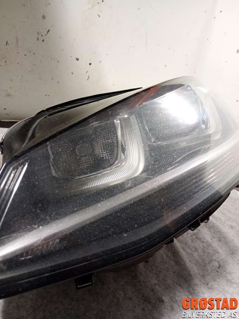 Frontlykt venstre xenon til VW Golf VII 2012-2017 (Fase 1)  (5G1 941 753|)