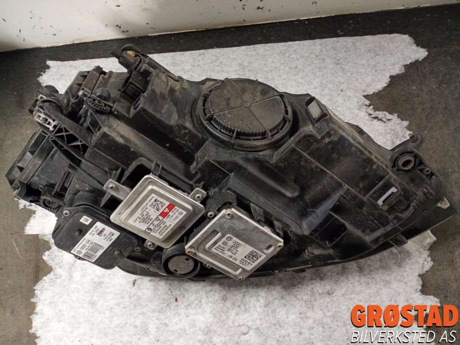 Frontlykt venstre xenon til VW Golf VII 2012-2017 (Fase 1)  (5G1 941 753|)