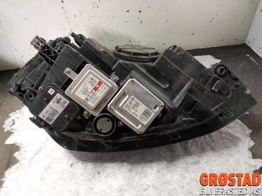 Frontlykt venstre xenon til VW Golf VII 2012-2017 (Fase 1)  (5G1 941 753|)
