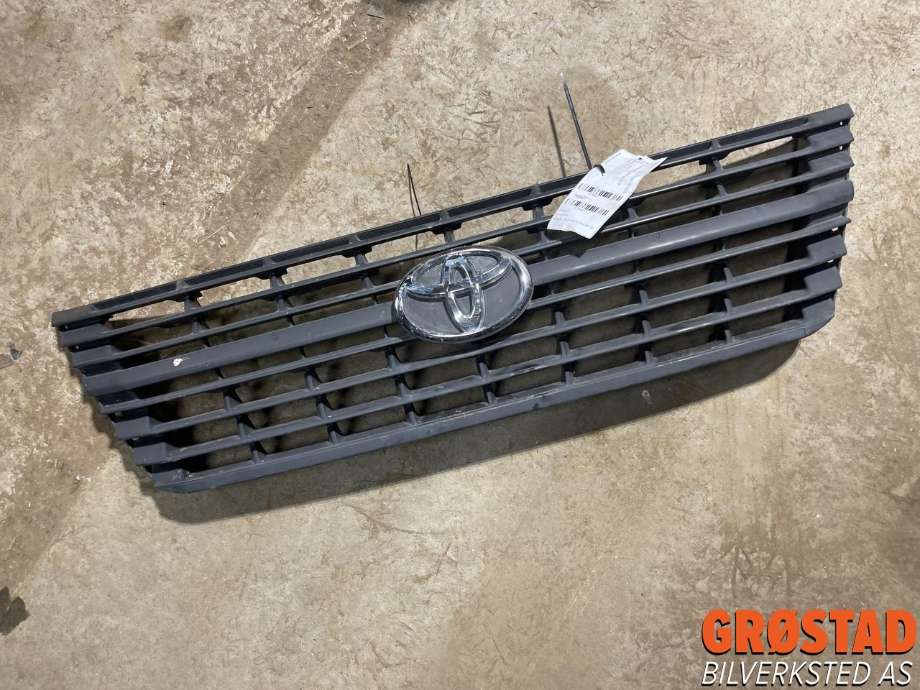 Grill til Toyota Hiace, 2007-2012 (Fase 3) (5311126380)