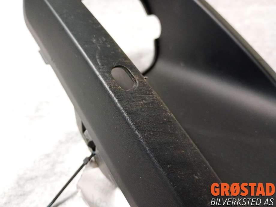 Grill høyre til Peugeot Partner 2019-->> (Type III)