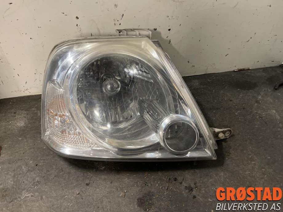 Frontlykt høyre halogen til Suzuki Grand Vitara, XL-7, 2001-2007  (3512050J20)