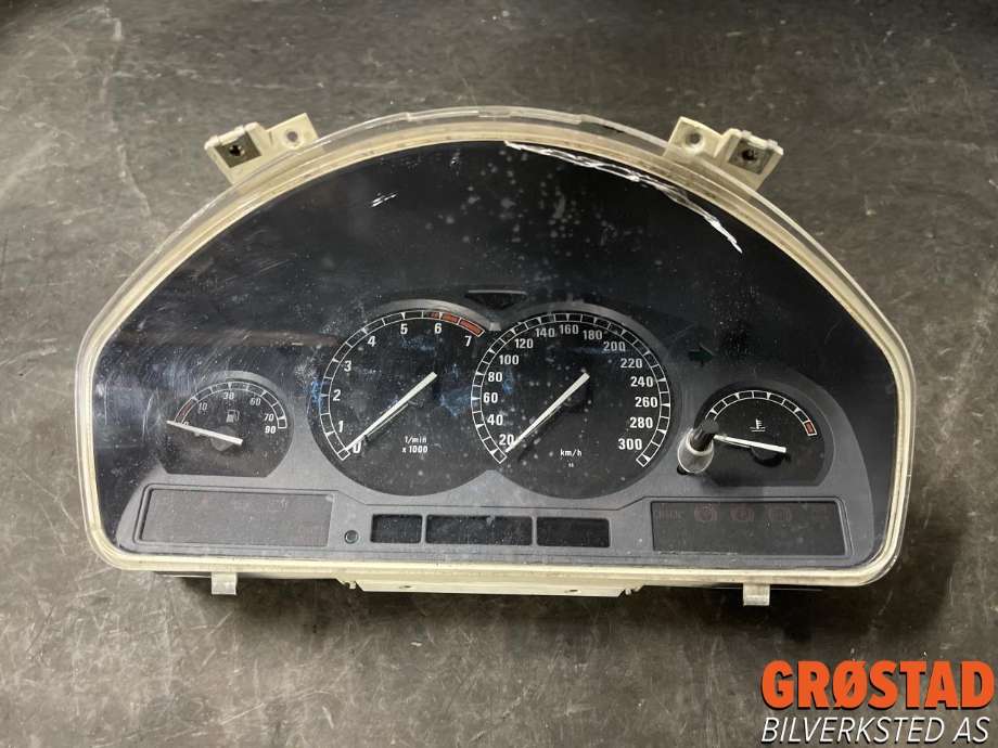 Instrumentpanel til BMW 8-Serie 1989-1999 (E31) (E31) (62 11 8 354 251|62 11 1 383 326|)
