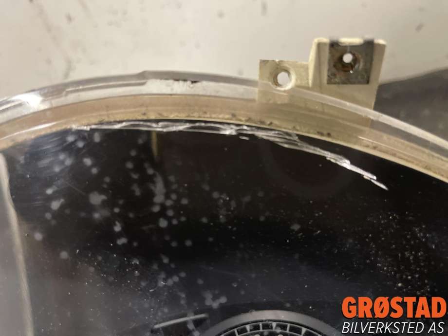 Instrumentpanel til BMW 8-Serie 1989-1999 (E31) (E31) (62 11 8 354 251|62 11 1 383 326|)