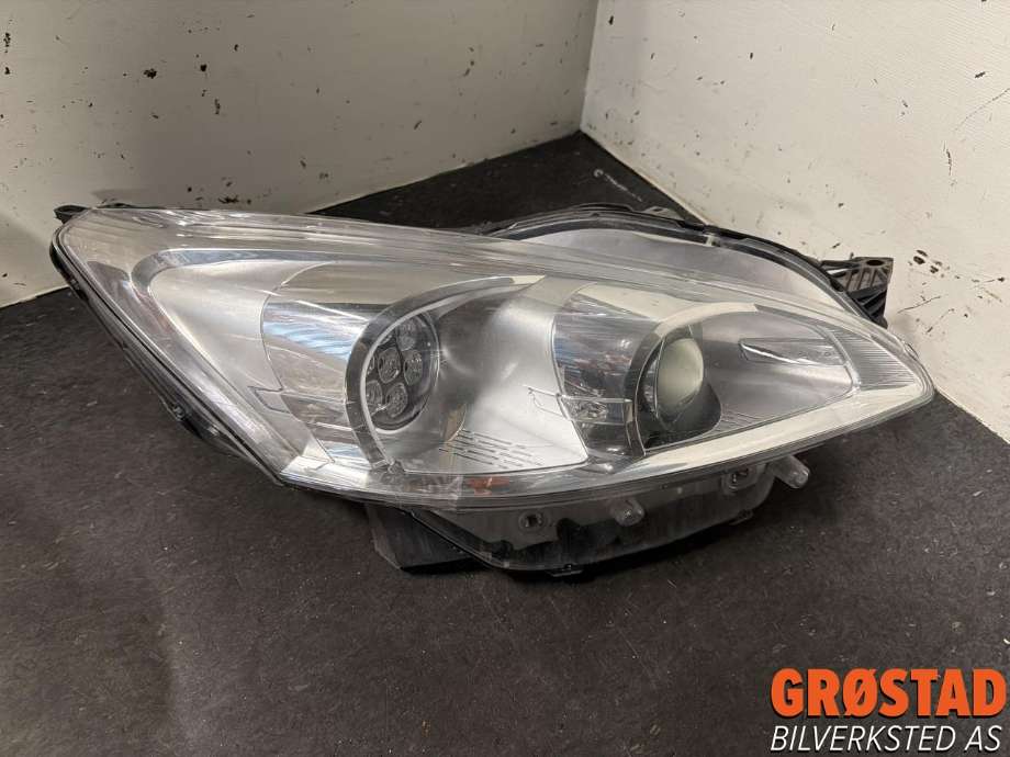 Frontlykt høyre xenon til Peugeot 508, 2011-2014 (Type I, Fase 1)  (6206 W5)