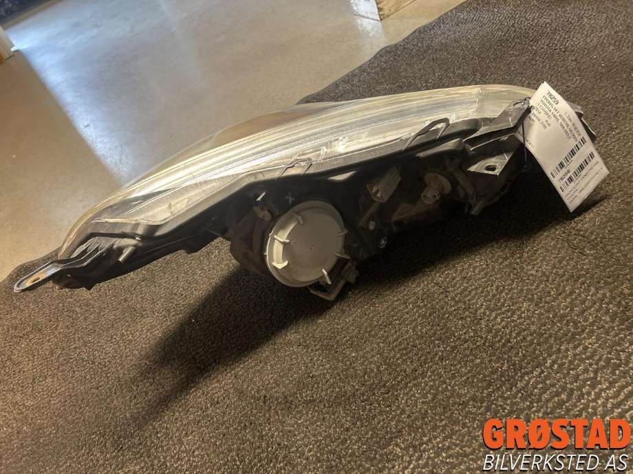 Frontlykt venstre halogen til Toyota Yaris 1999-2003 (Type I, Fase 1) (811700D500|)