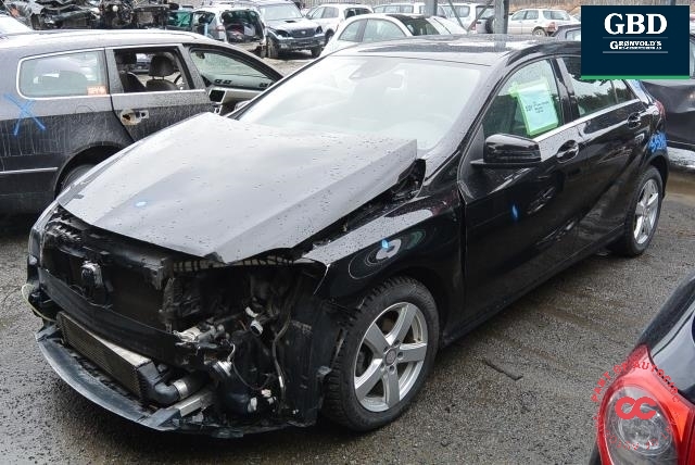 Mercedes A-Klasse 2012-2018 (W176) (W176), Motorkode: OM651.901, Girkassekode: 72400300| A 246 370 86 02