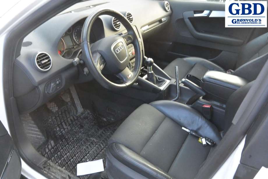 Audi A3, 2003-2008 (Type II, Fase 1) (8P4 831 052 A)