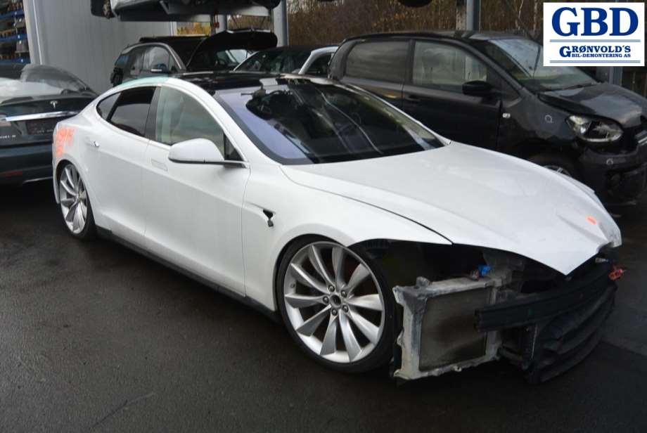 Tesla Model S, 2013-2016 (Fase 1)