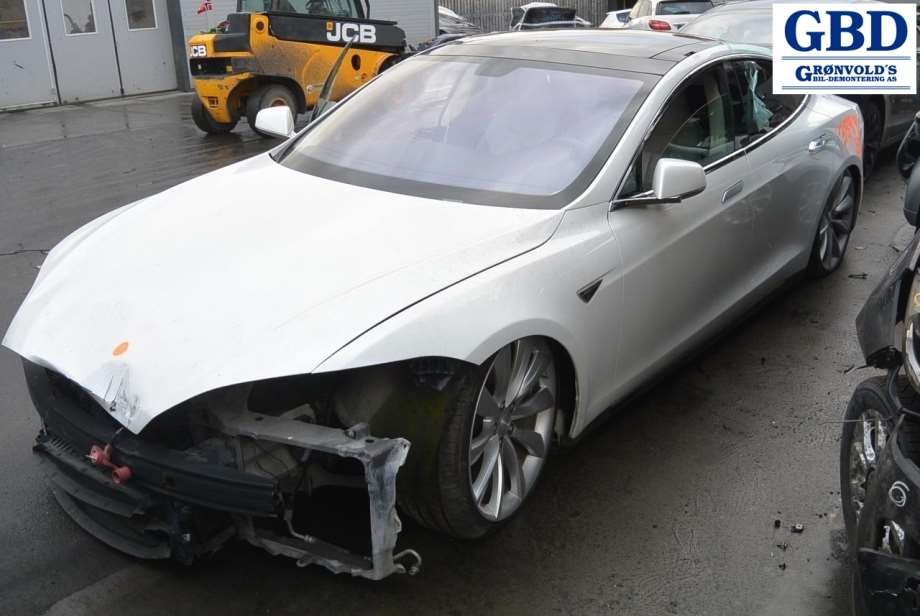 Tesla Model S, 2013-2016 (Fase 1)