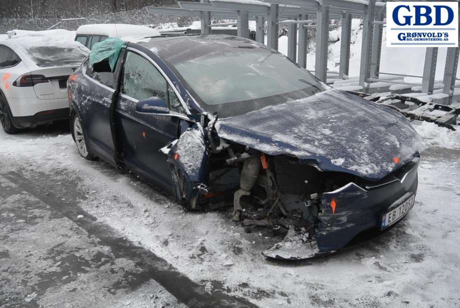 Tesla Model X, 2016- (TESLA|1041570-00-B)