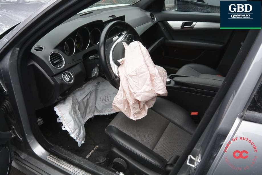 Mercedes C-Klasse 2011-2014 (Fase 2) (W204) (W204), Motorkode: OM651.913, Girkassekode: A 204 270 90 02