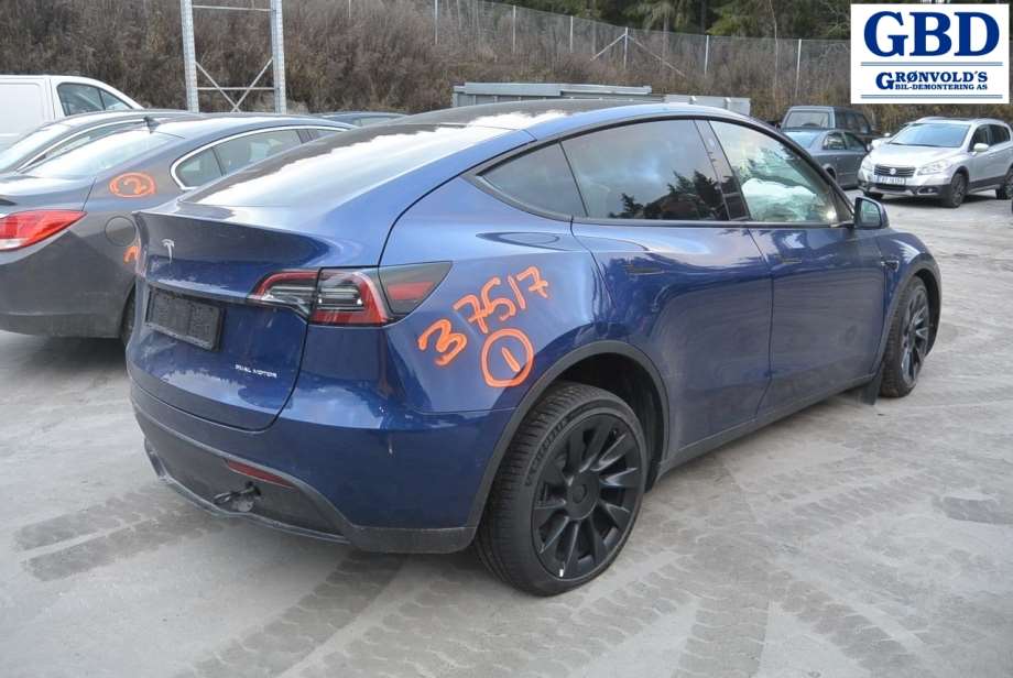 Tesla Model Y, 2021- (1109003-00-E)