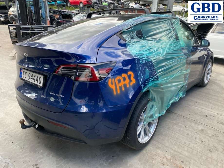 Tesla Model Y, 2021- (1077397-00-H)