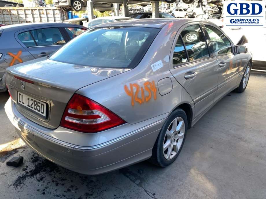 Mercedes C-Klasse, 2004-2007 (W203, Fase 2) (A 203 720 01 05)