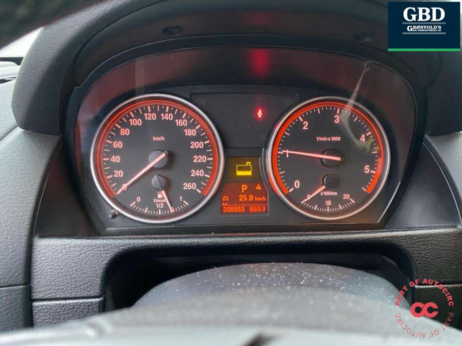BMW X1 2009-2015 (E84) (E84), Motorkode: N47-D20C, Girkassekode: 24 00 7 590 123