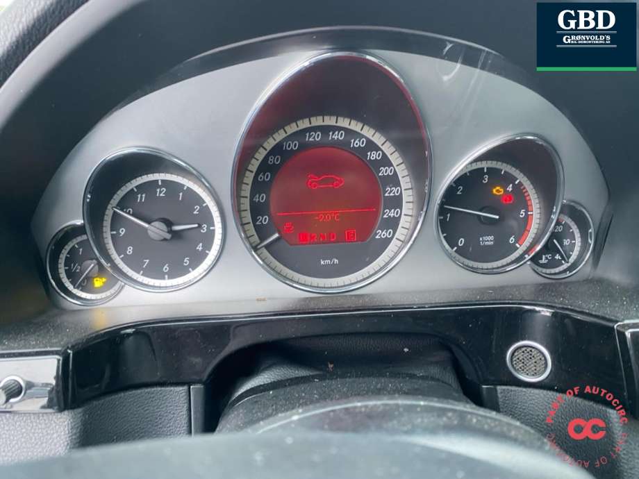 Mercedes E-Klasse 2009-2013 (Fase 1) (W212) (W212), Motorkode: OM651.925, Girkassekode: A 204 270 74 00